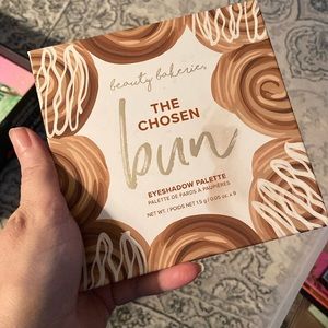 Beauty Bakerie The Chosen Bun Eyeshadow Palette